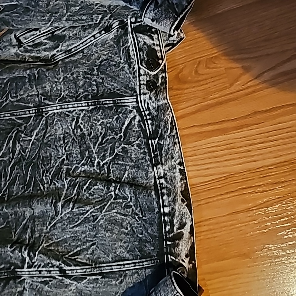 Jacket - Picture 3 of 4